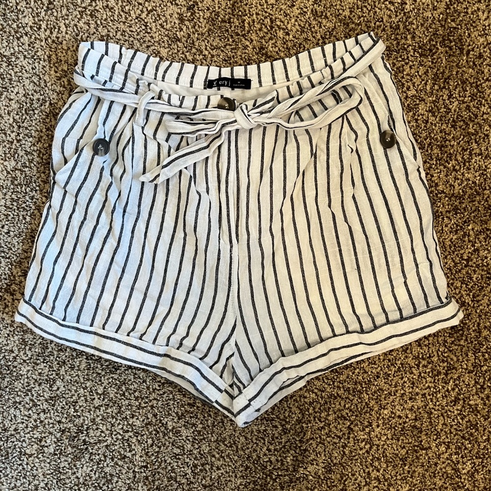 High waisted Lunch Bag Shorts